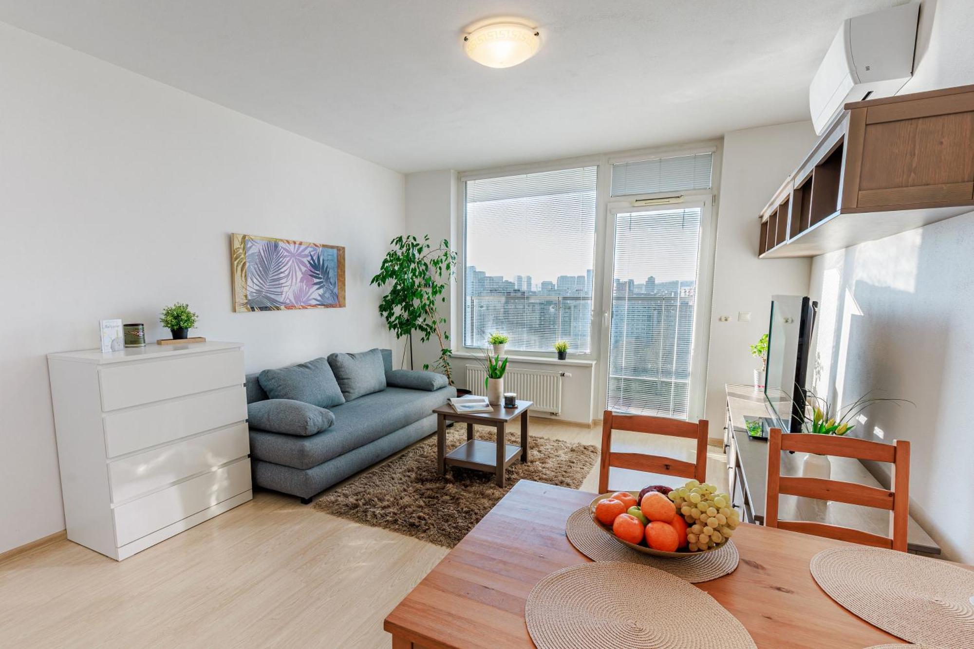 Sunny Apartment With Amazing Terrace On The 13Th Floor Near City Center Bratislava Luaran gambar